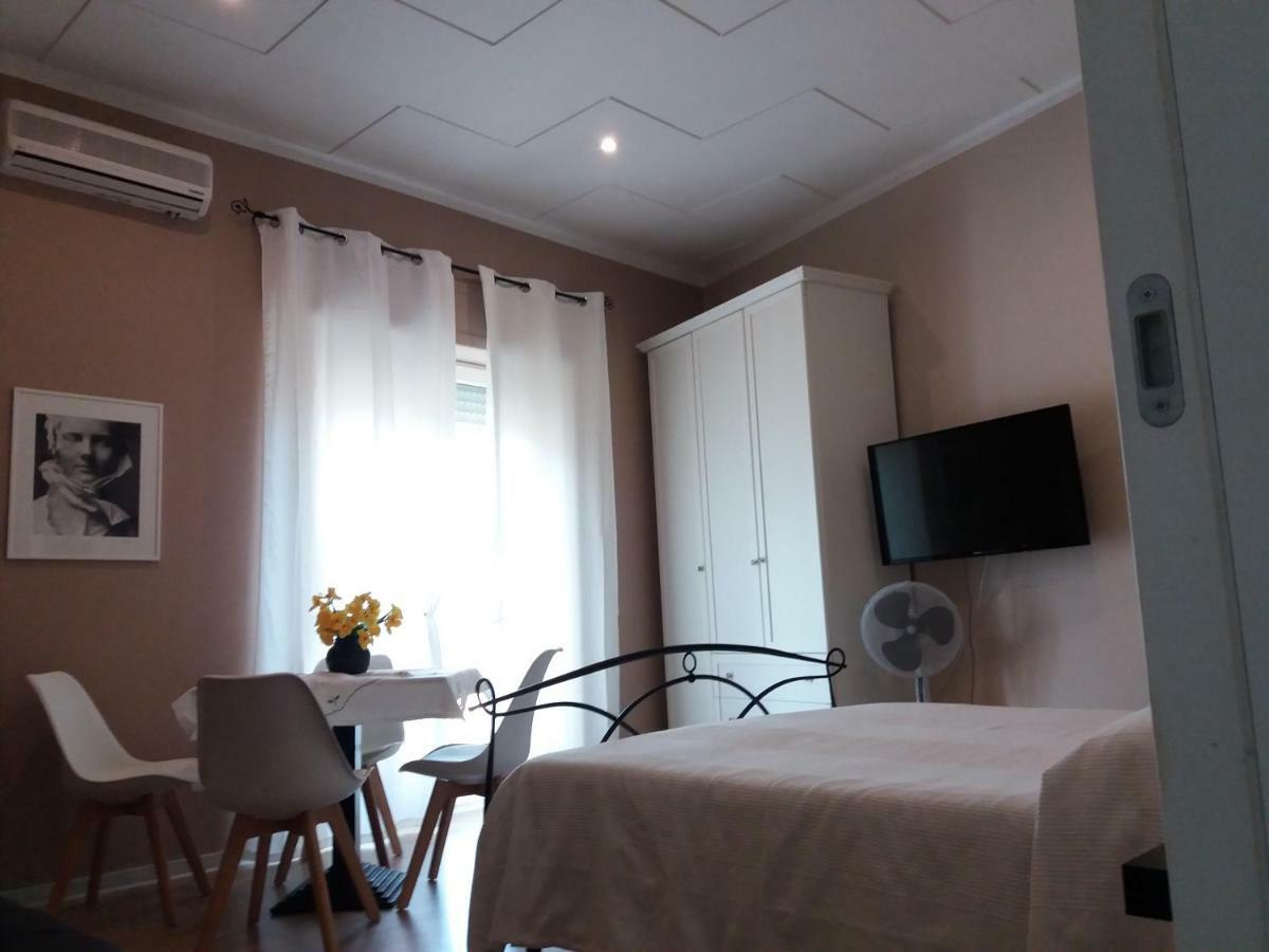 Casa Giulia Hotel Cagliari Bagian luar foto