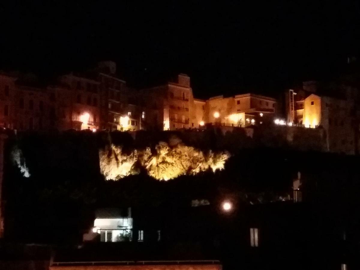 Casa Giulia Hotel Cagliari Bagian luar foto